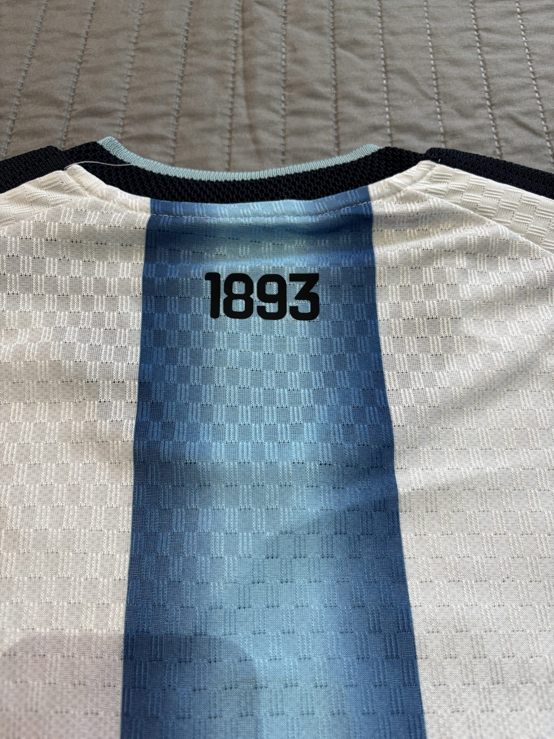 Camiseta Argentina titular Mundial 2026 - Image 3