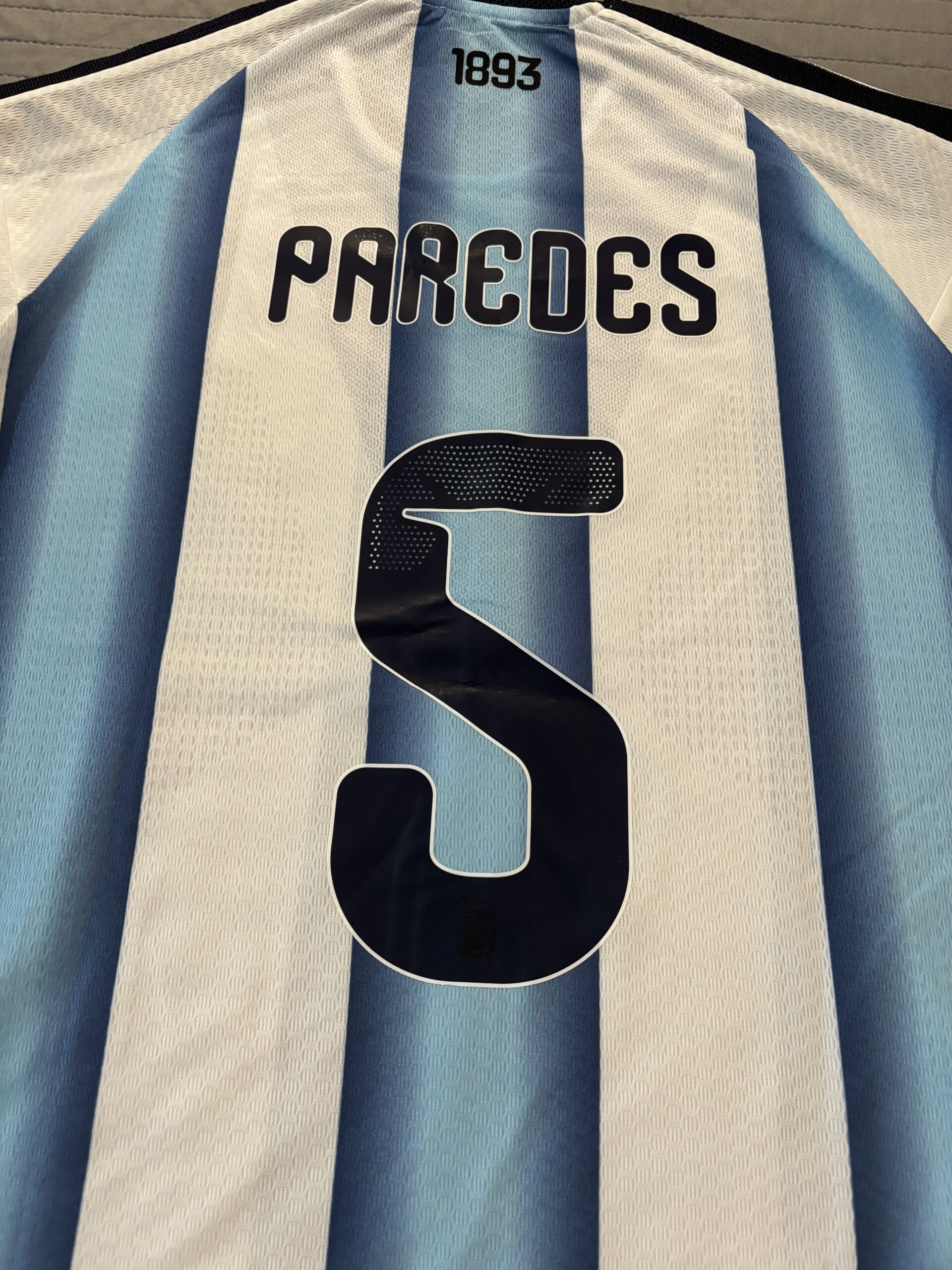 Camiseta Argentina titular Mundial 2026 - Paredes - Image 3