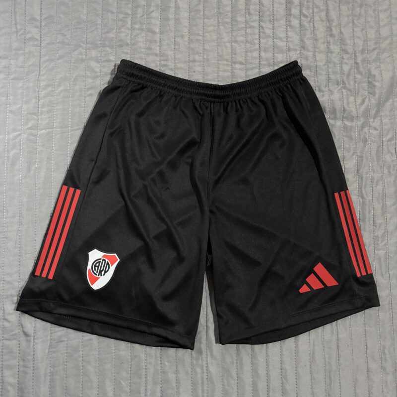 Short River titular 2026