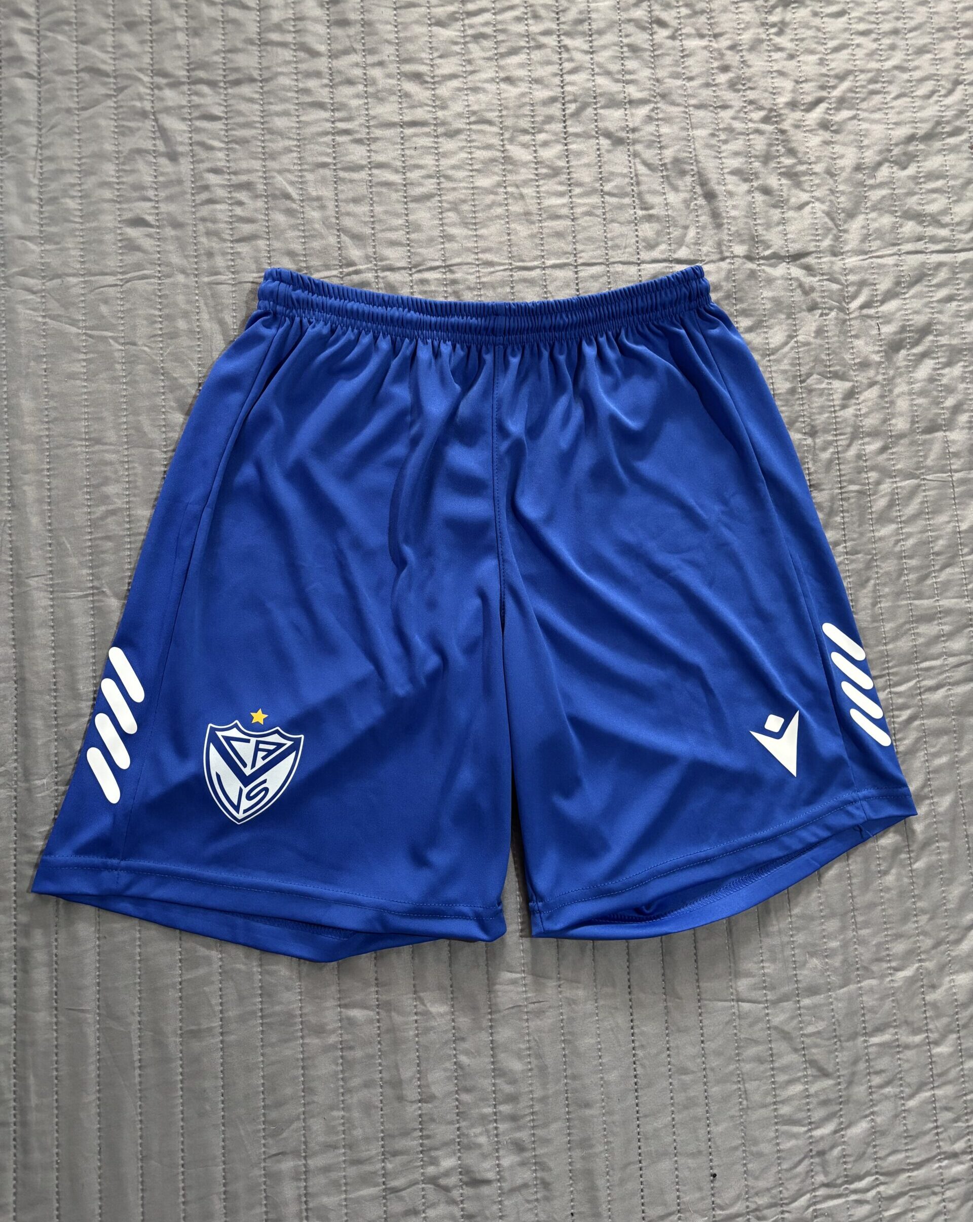 Short Velez titular 2026