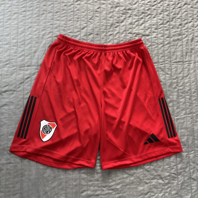 Short River suplente 2026